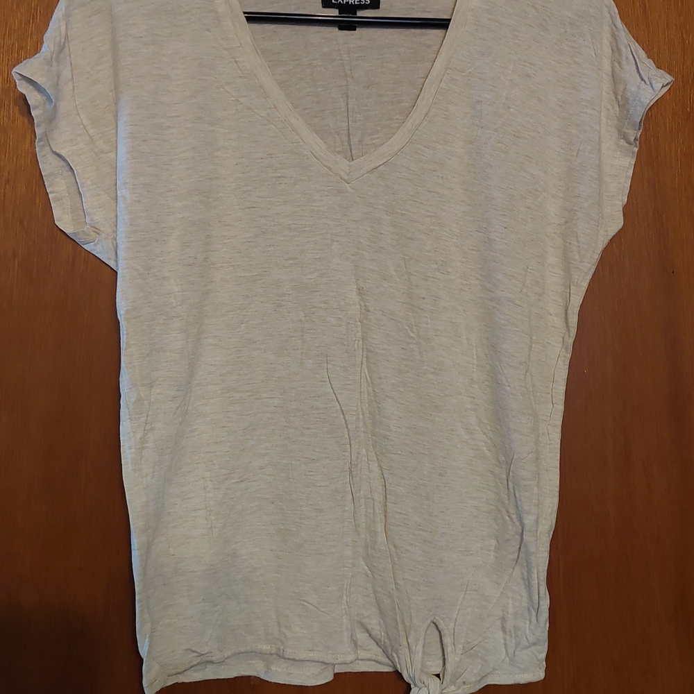 Express V-Neck Short Sleeve Top - Light Gray